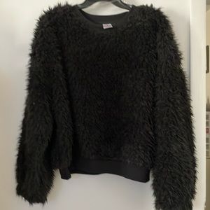 Fuzzy soft black sweater  XL. Long sleeve